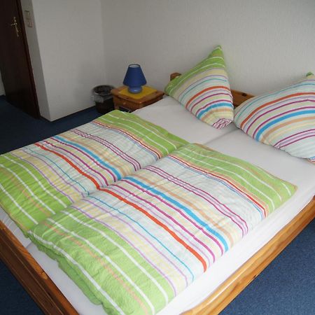Hotel Dorfkrug Buesum エクステリア 写真