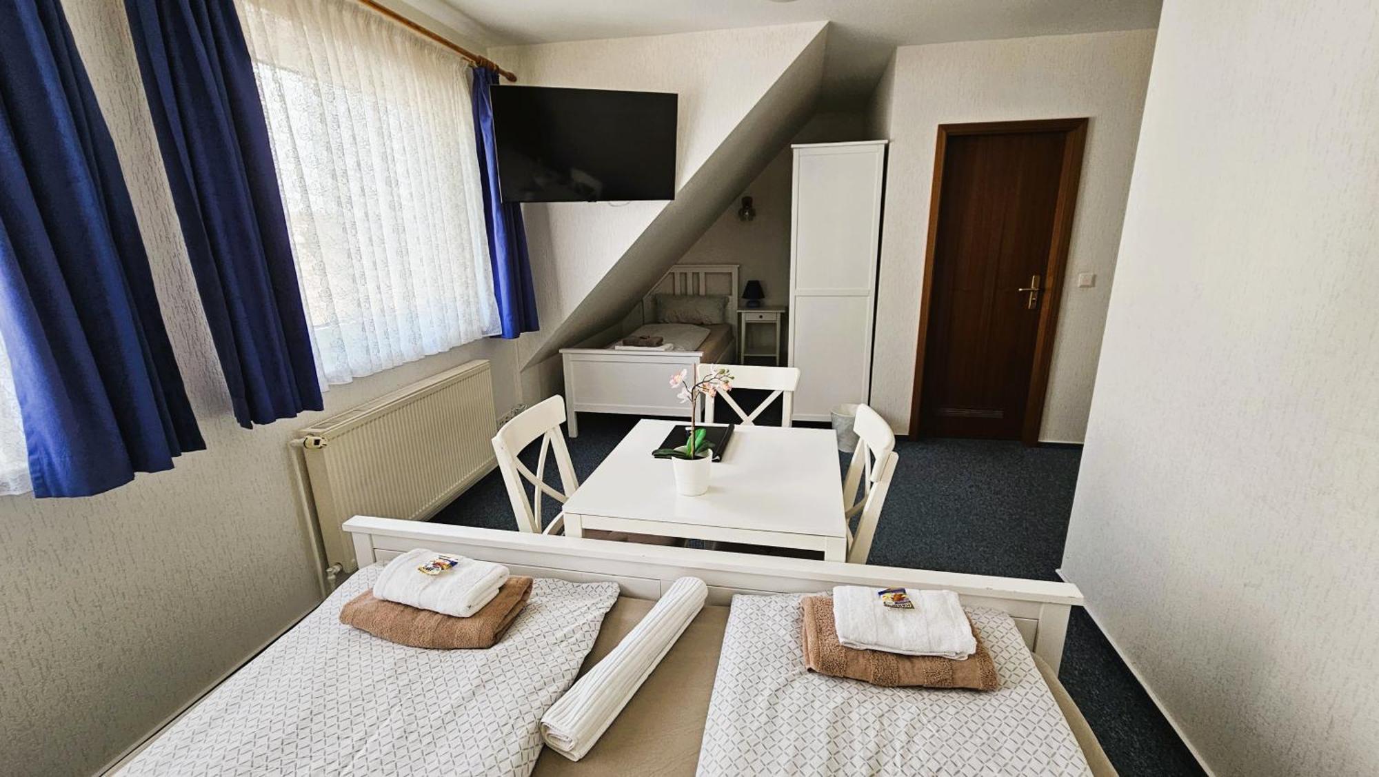Hotel Dorfkrug Buesum エクステリア 写真