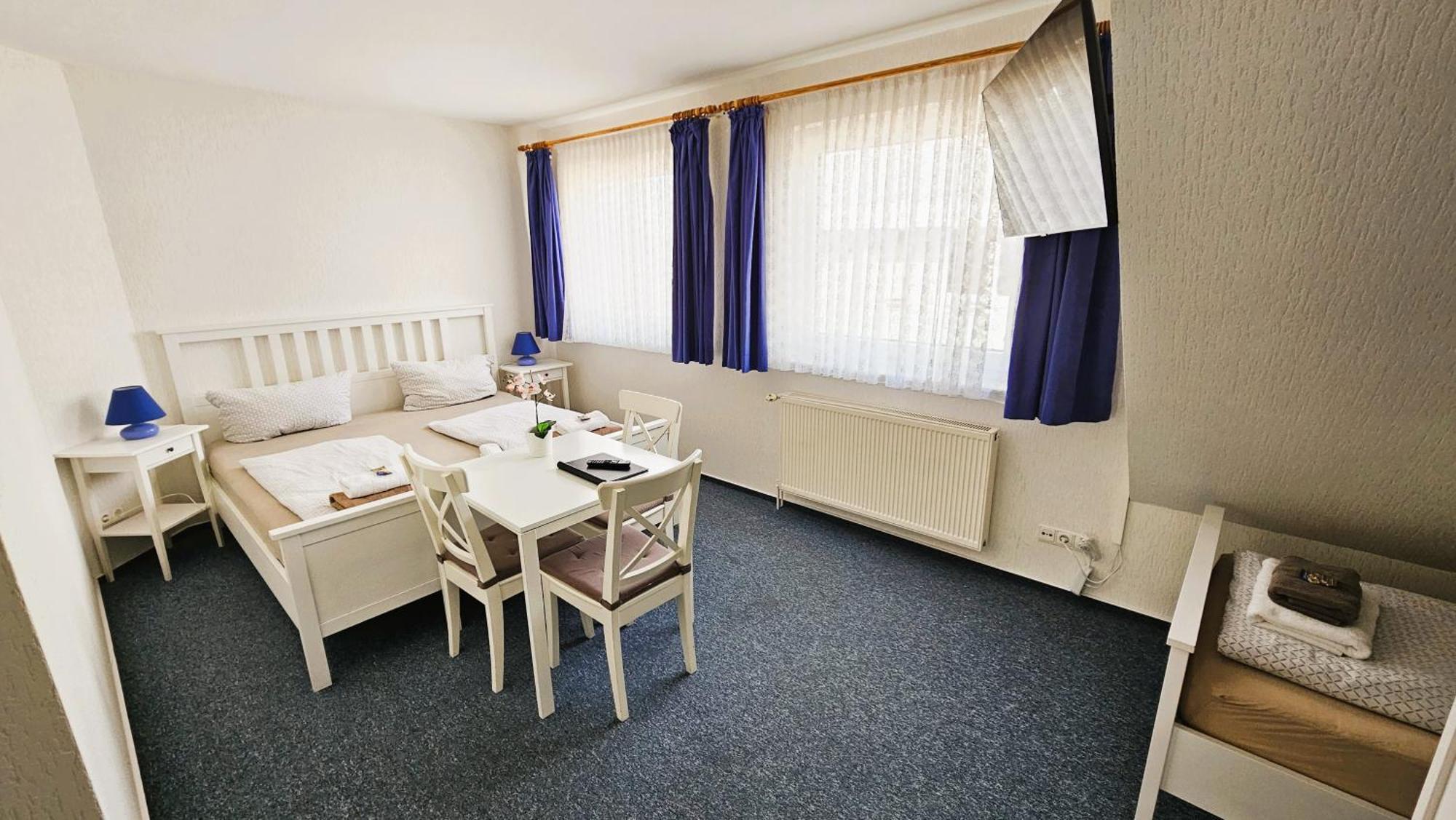 Hotel Dorfkrug Buesum エクステリア 写真