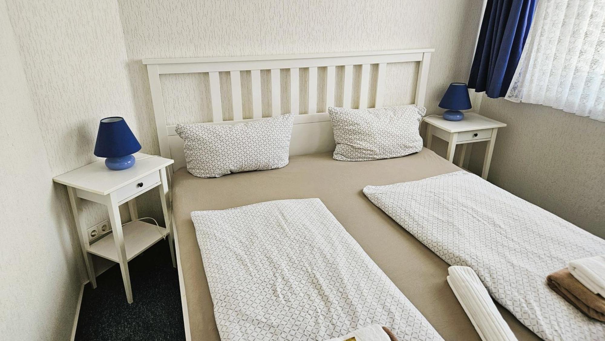 Hotel Dorfkrug Buesum エクステリア 写真