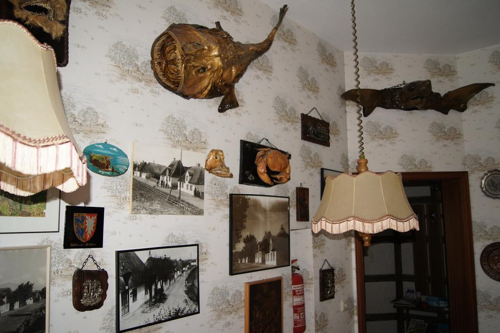 Hotel Dorfkrug Buesum エクステリア 写真